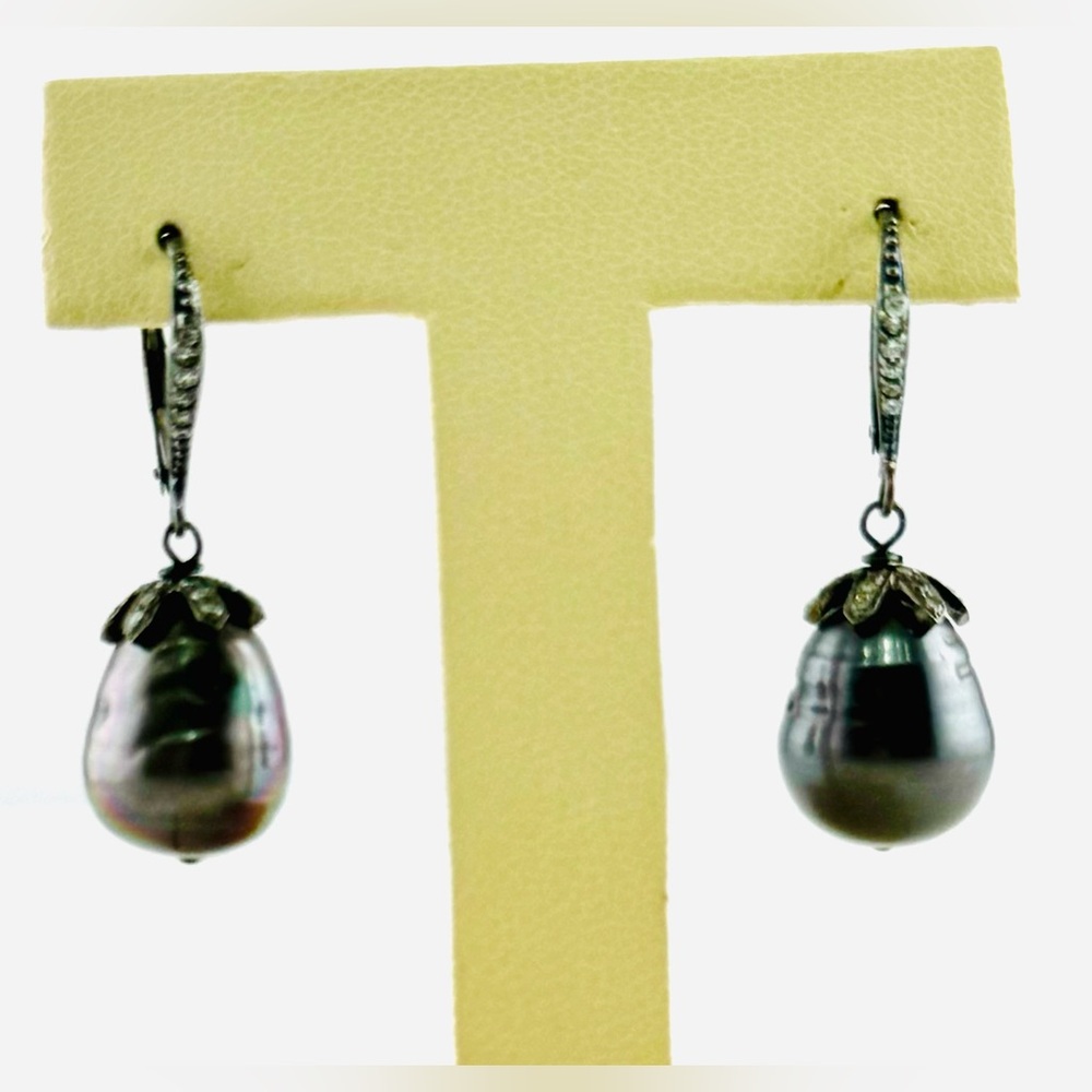 Diamond Huggies/baroque Tahitian pearl earrings - Picture 3 of 3